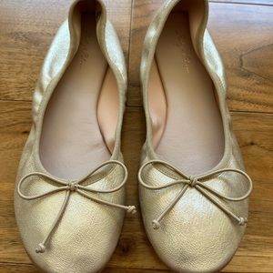 Ruby&Bloom gold shimmer ballet flats
